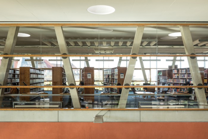 Universit&auml;t Freiburg in Bibliothek / Institute